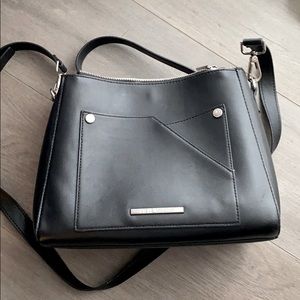 Steve Madden Black purse crossbody
